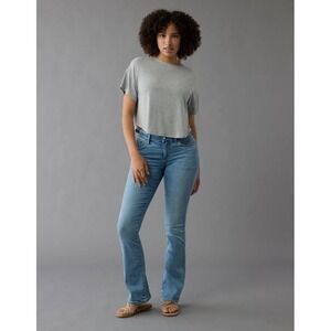 American Eagle women's Curvy High Rise Skinny Kick 20 Short like new.